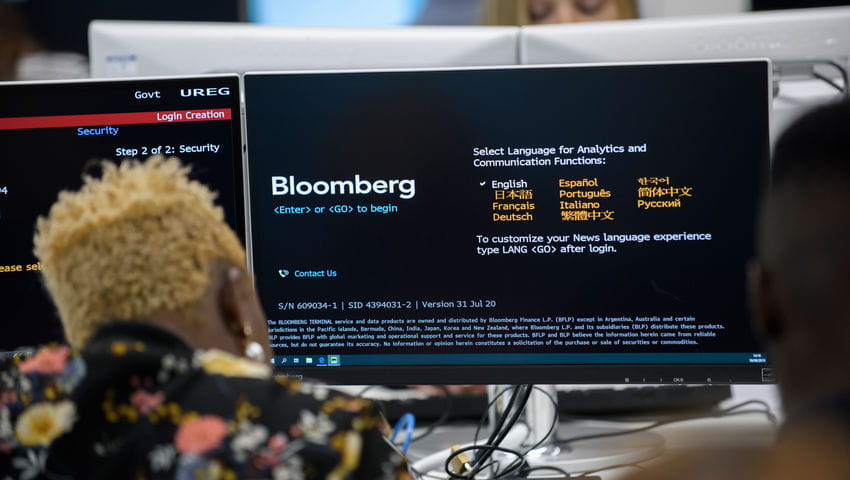 Over the shoulder shot of a student using the Bloomberg software