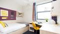 Marketgate accommodation en-suite bedroom