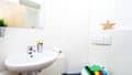 Phoenix Court bathroom