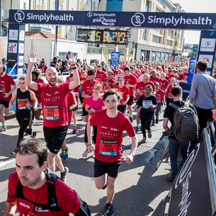 People running the Bristol 10K.