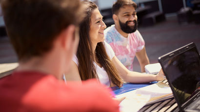 students chat while at a summer school abroad