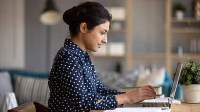 Women on a laptop