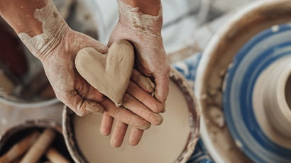 Global café: claypot making workshop