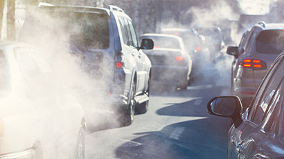 Poor produce fewer traffic emissions than rich but are most affected, study finds  