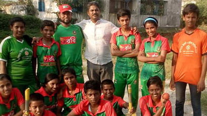 UWE Bristol sponsors Bangladesh team in Street Child Cricket World Cup